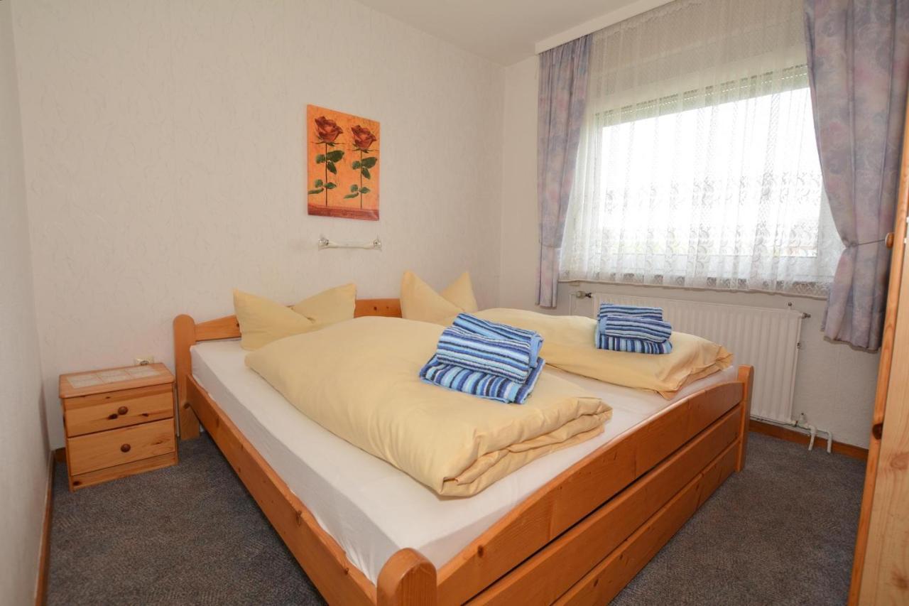 Haus-Buenzow-1 Appartement Borkum Buitenkant foto